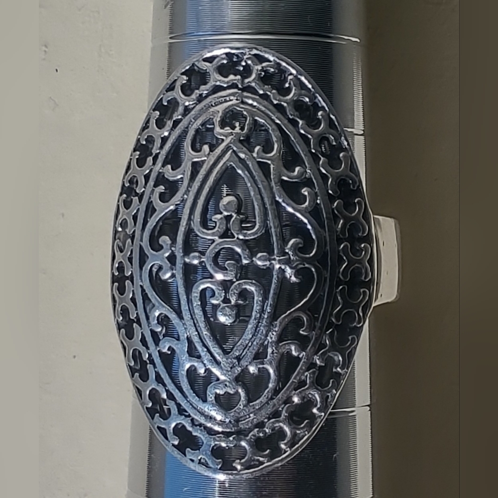 Sterling Silver Oval Detailed Openwork Statement Ring Size 7 - Picture 9 of 12